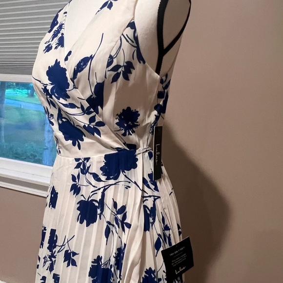 NEW  full length lulu dress. - Picture 5 of 10